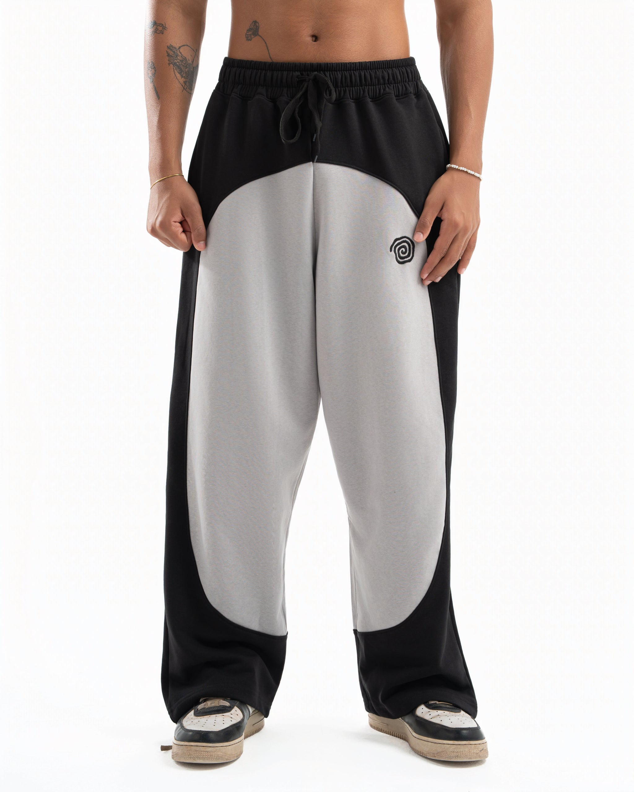 Spiral Studio Sweatpants in Black x Silver