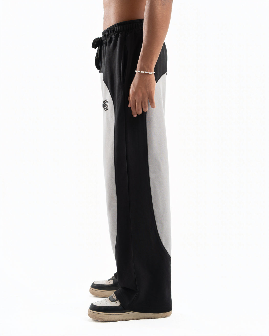 Spiral Studio Sweatpants in Black x Silver