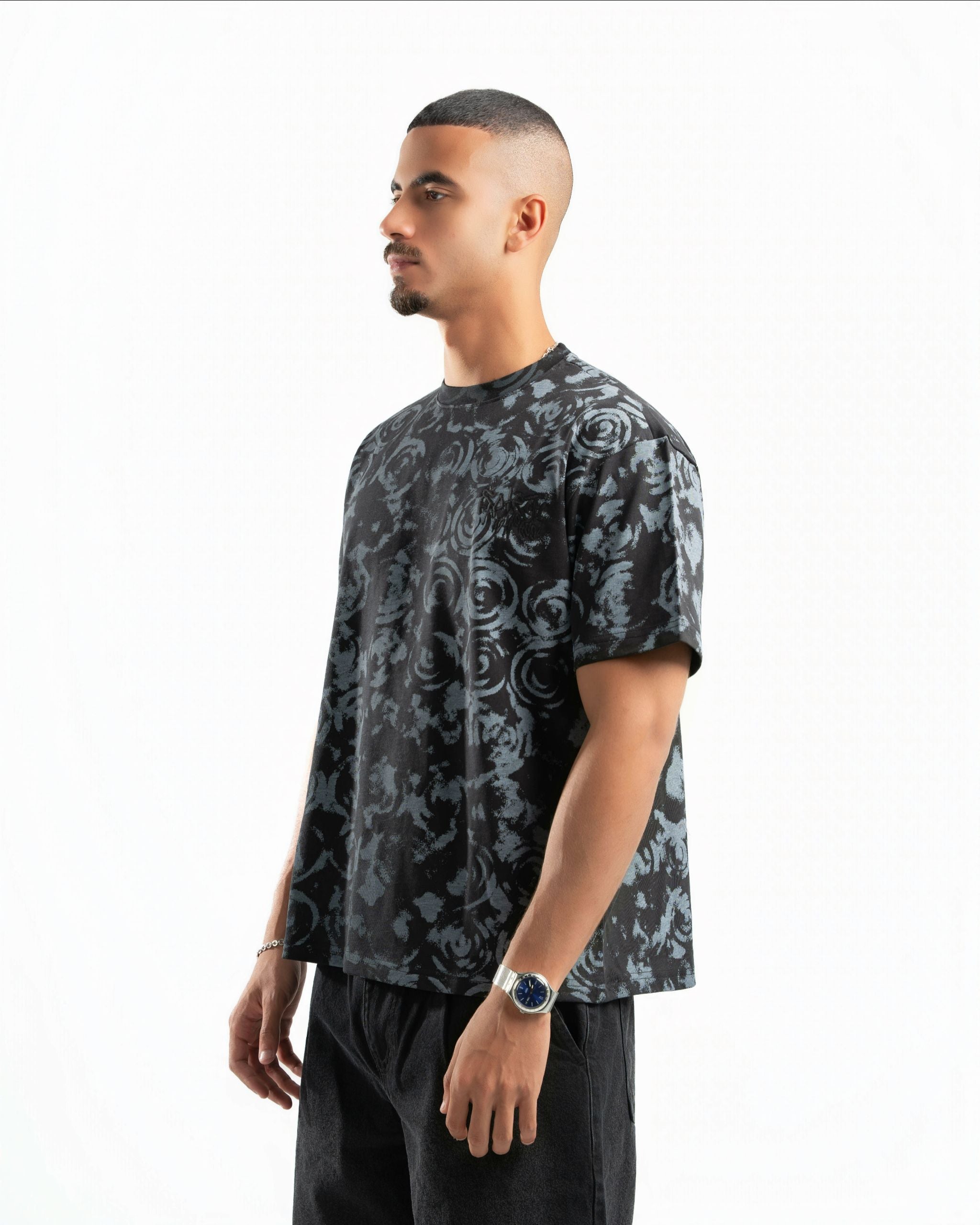 Full Cover Spiral Tee In Black