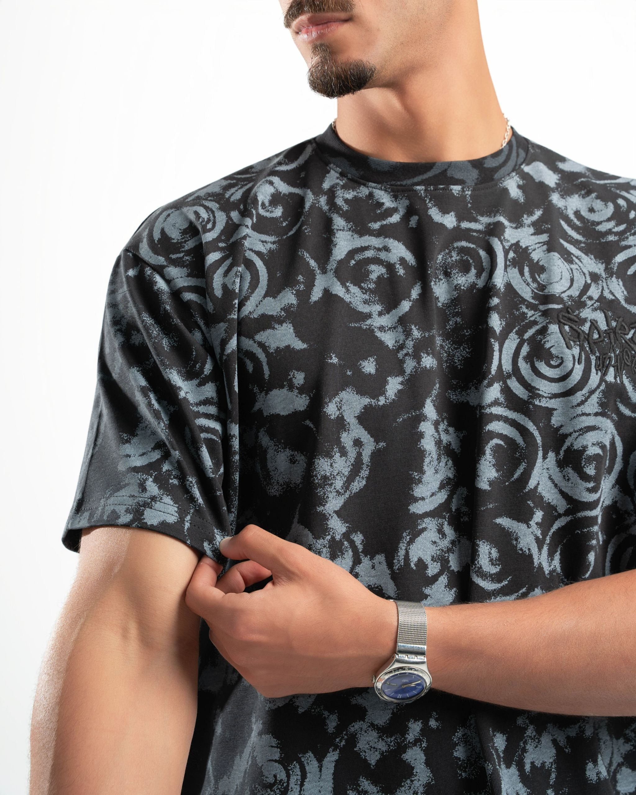 Full Cover Spiral Tee In Black