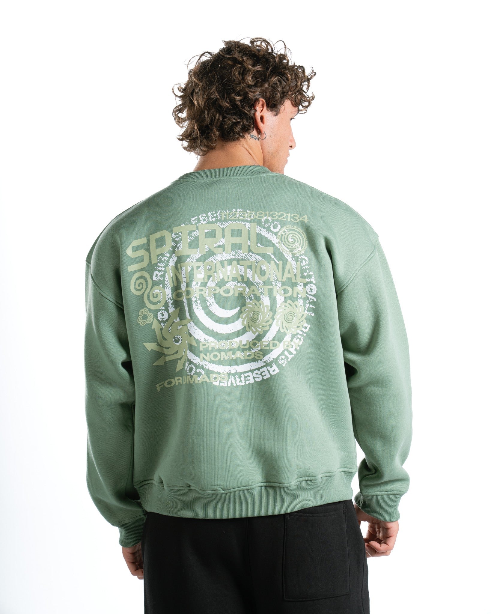 NOMAD CREWNECK
