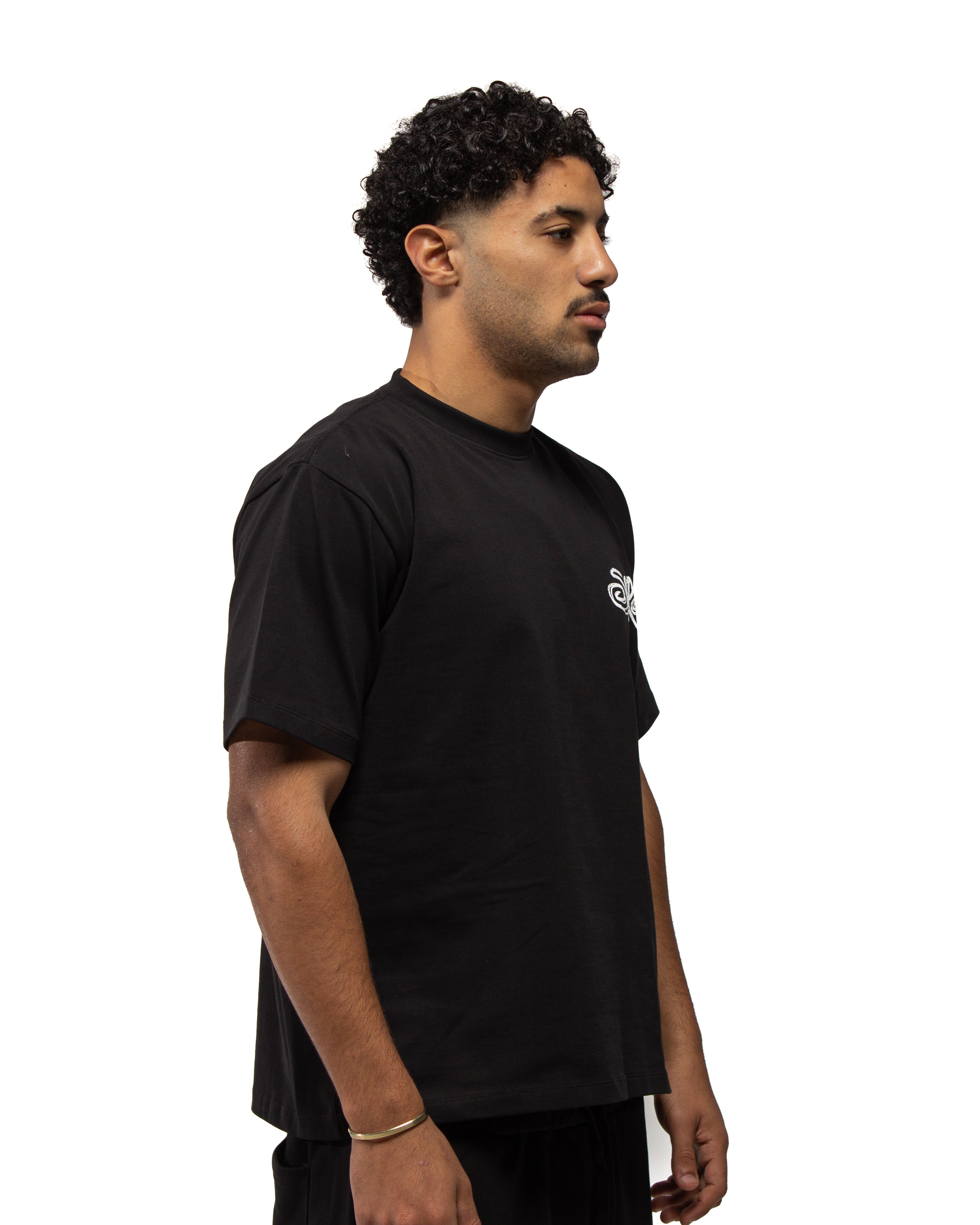 Globe Tee In Black