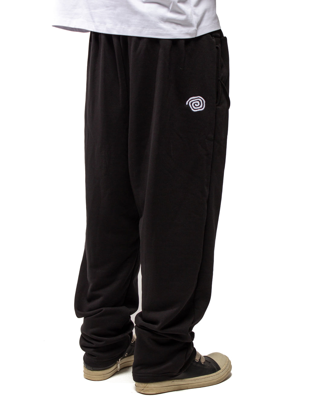 Spiral Crossline Sweatpants In Black